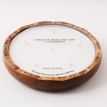 Homez oud and musk scented candle in large wooden tray image number 0