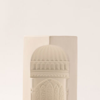 Homez Creamy ceramic candle holder 14*10*21.5 cm