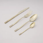 لاميسا طقم ملاعق مائدة بنقشة ليزر، ذهبي شامبين، 16 قطعة image number 0