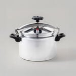 Mister Cook Pressure Cooker 7L image number 1