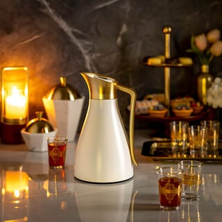 Dallaty steel vacuum flask white with matt golden handle 1L