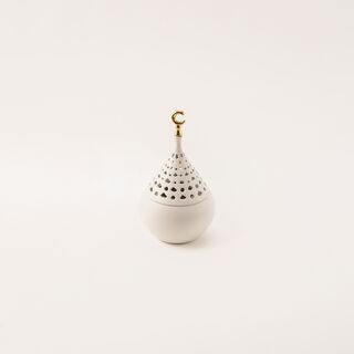 Homez ceramic white candle holder 14.8*14.8*25.5 cm