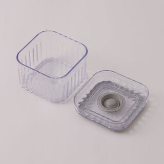 Alberto plastic striped food container with lid 10.5*10.5*8