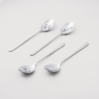 لاميسا طقم ملاعق كيك بنقشة ليزر، فضي لامع، 4 قطع