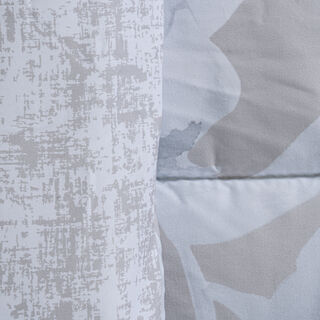 Cottage beige lilly print comforter set queen size with 3 pieces