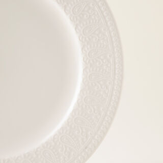 لا ميسا طقم سفرة 16 قطعة أبيض بنقشة زهرية