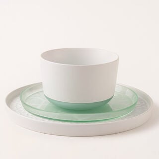 Safa’a white and green porcelain 18 Pcs dinner set