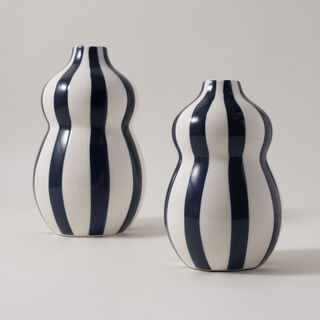 Homez Ceramic Blue And White Vase 11.7*11.7*18.2Cm