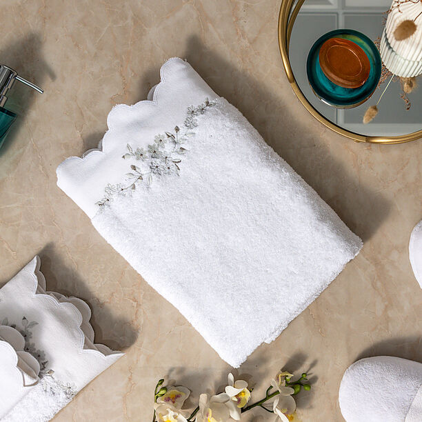 Scalloped Embroided Border Bath Towel White 100% Cotton 70*140 cm image number 0