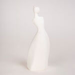 Homez off white resin woman sculpture 11.6*9.2*31.5 cm image number 1