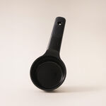OXO 6pcs plastic measuring cups, black 3.5"* 5"* 9.76" image number 2