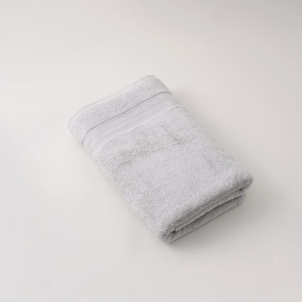 Egyptian cotton bath towel in white 140*70cm image number 0