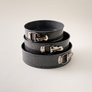 Alberto carbon steel cake 3pcs set 20cm, 23cm, 25cm in grey
