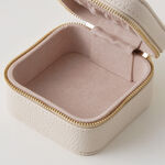 Homez travel square small faux leather jewelry box, offwhite 9*9*5cm image number 3