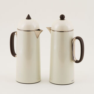 دلتي طقم دلة قطعتين ستانلس ستيل لون لؤلؤي مع بني فاتح وخشب بسعة 1 لتر لكل قطعة