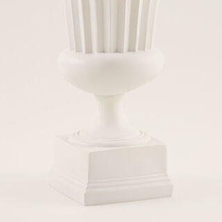 Sauve Planter Resin White 15.8x15.8x23.4cm