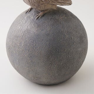 Homez Resin Birdie Standing On Orb Looking Up, Grey 16*17.5*24 Cm