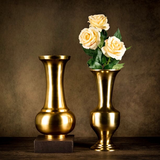 Aluminium Vase Shiny Brass Finish image number 0