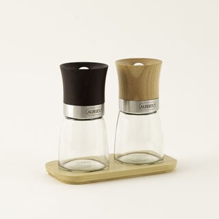 Alberto Salt and Pepper grinder on wooden base 16.5x8.5x14.7cm