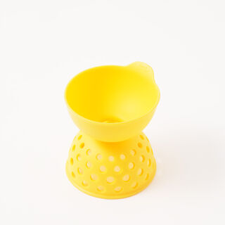OXO egg poacher silicone 2pcs in yellow 3.5"* 3"* 3"