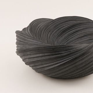 Mandana Planter Resin Black 35.7x33.8x13cm