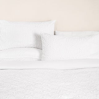 كوتاج مفرش نوم مطرز 3 قطع مقاس كوين 200*240 سم