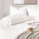Boutique blanche embroidered 3pc comforter king white 220*240 cm image number 0