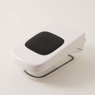 OXO plastic vegetable chopper, white 3.7"* 11.3"* 5.2"