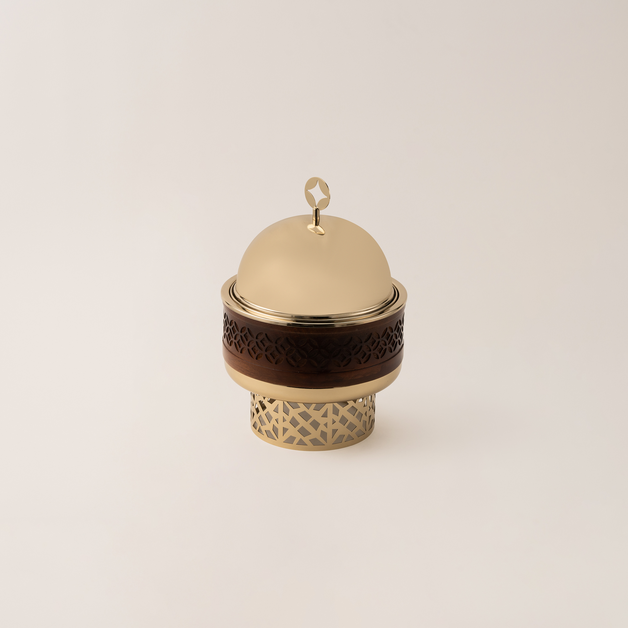 

La Mesa small food server with stand in gold metal 1.5 L