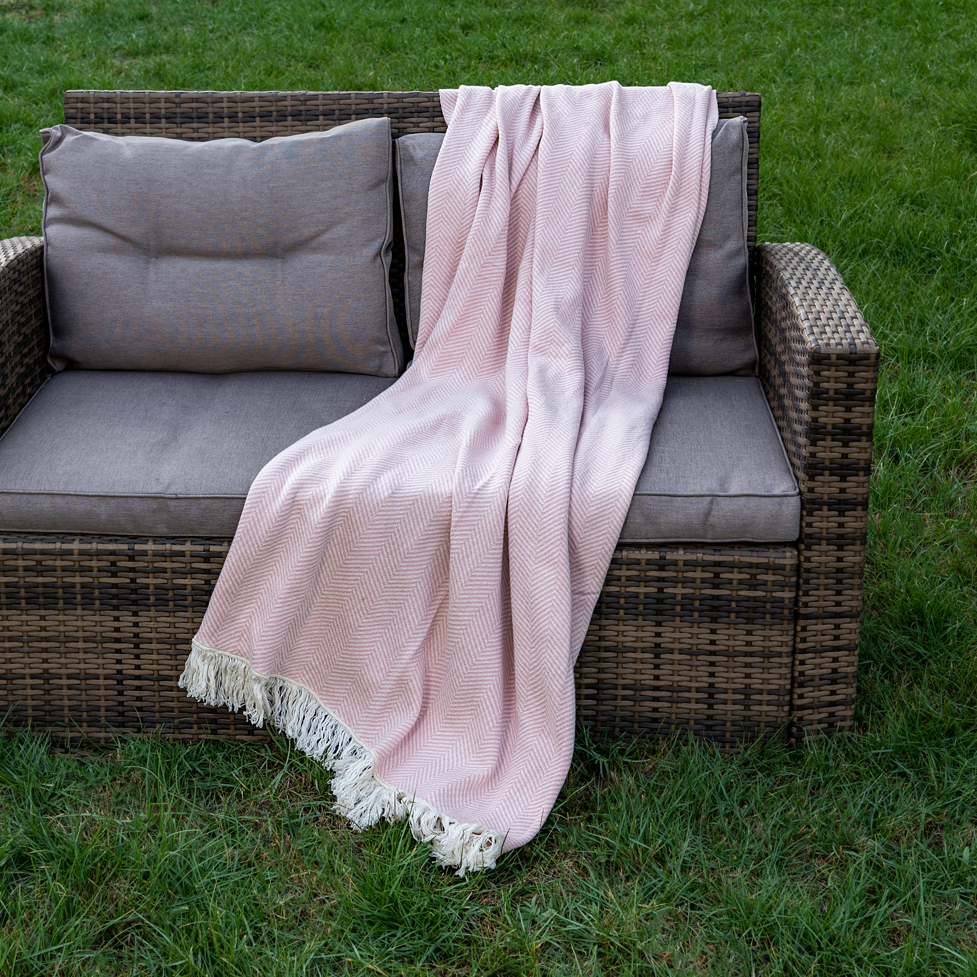 

100% Cotton Knitted Throw