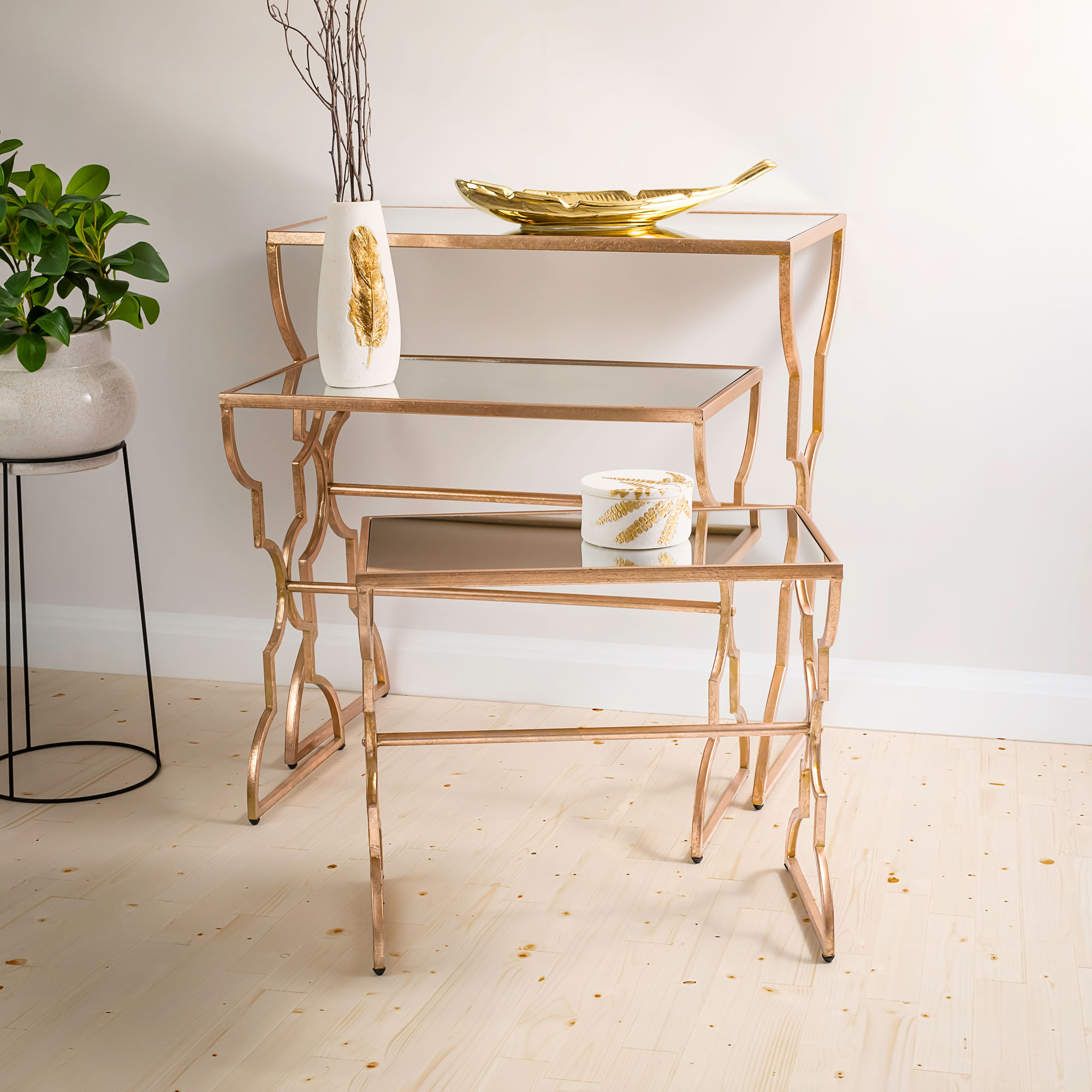 

3 piece metal different sizes side table