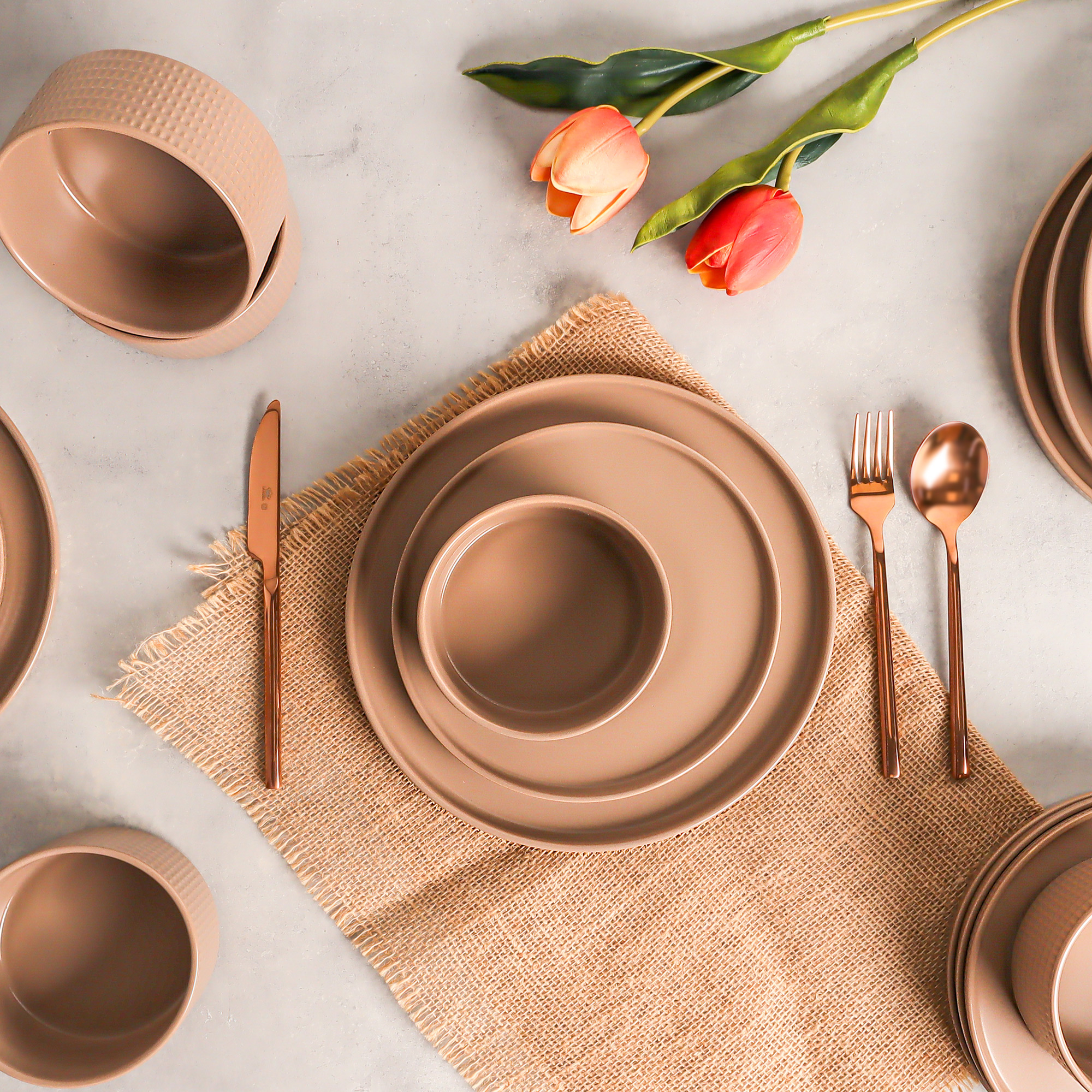 

18Pcs Dinner Set