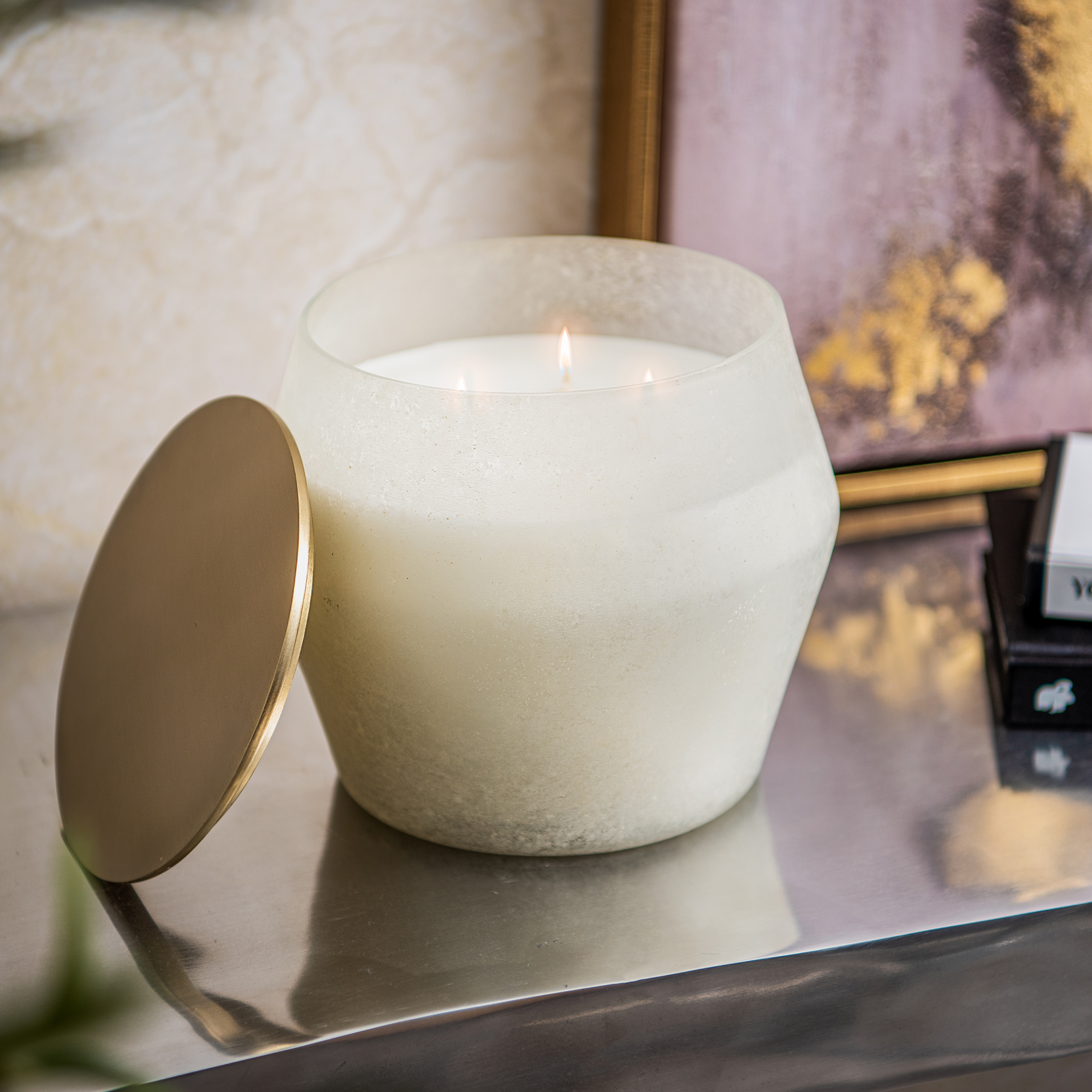 

Glass Jar Candle With Metal Lid Smoke Oud Fragrance 16.5*14.6 cm