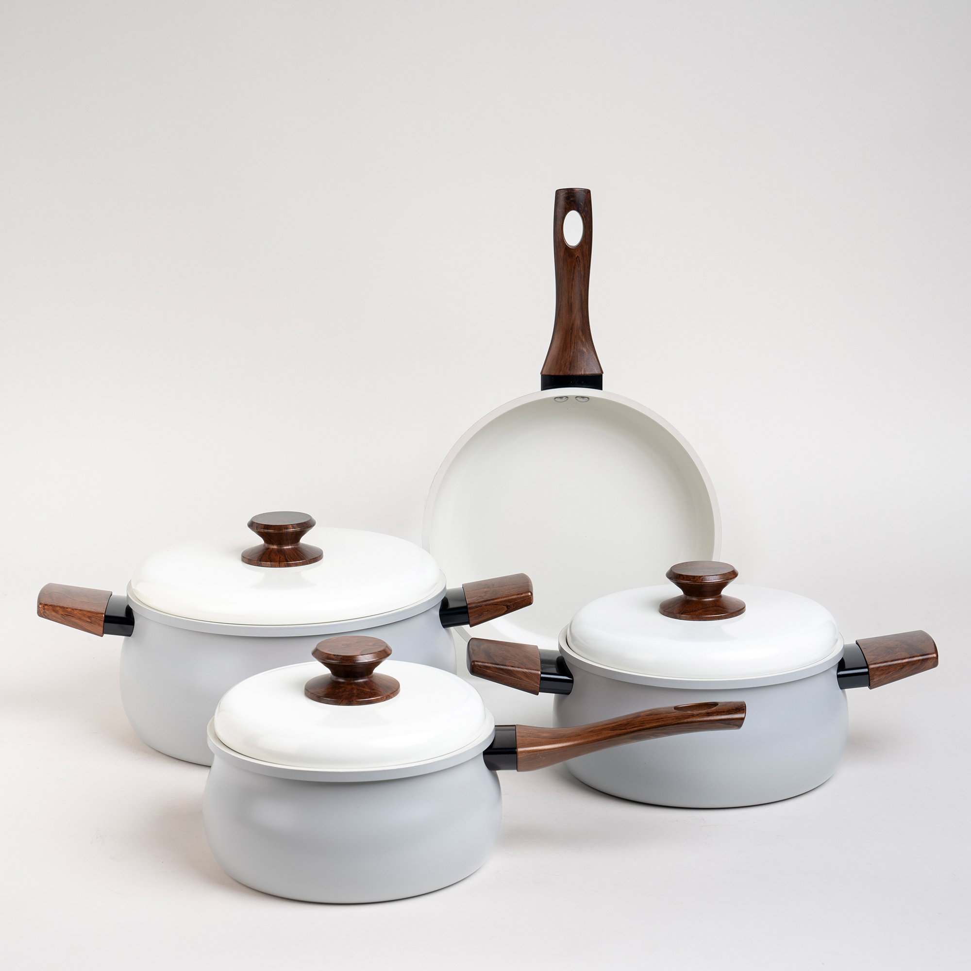 

Alberto 7 piece cream ceramic cookware set