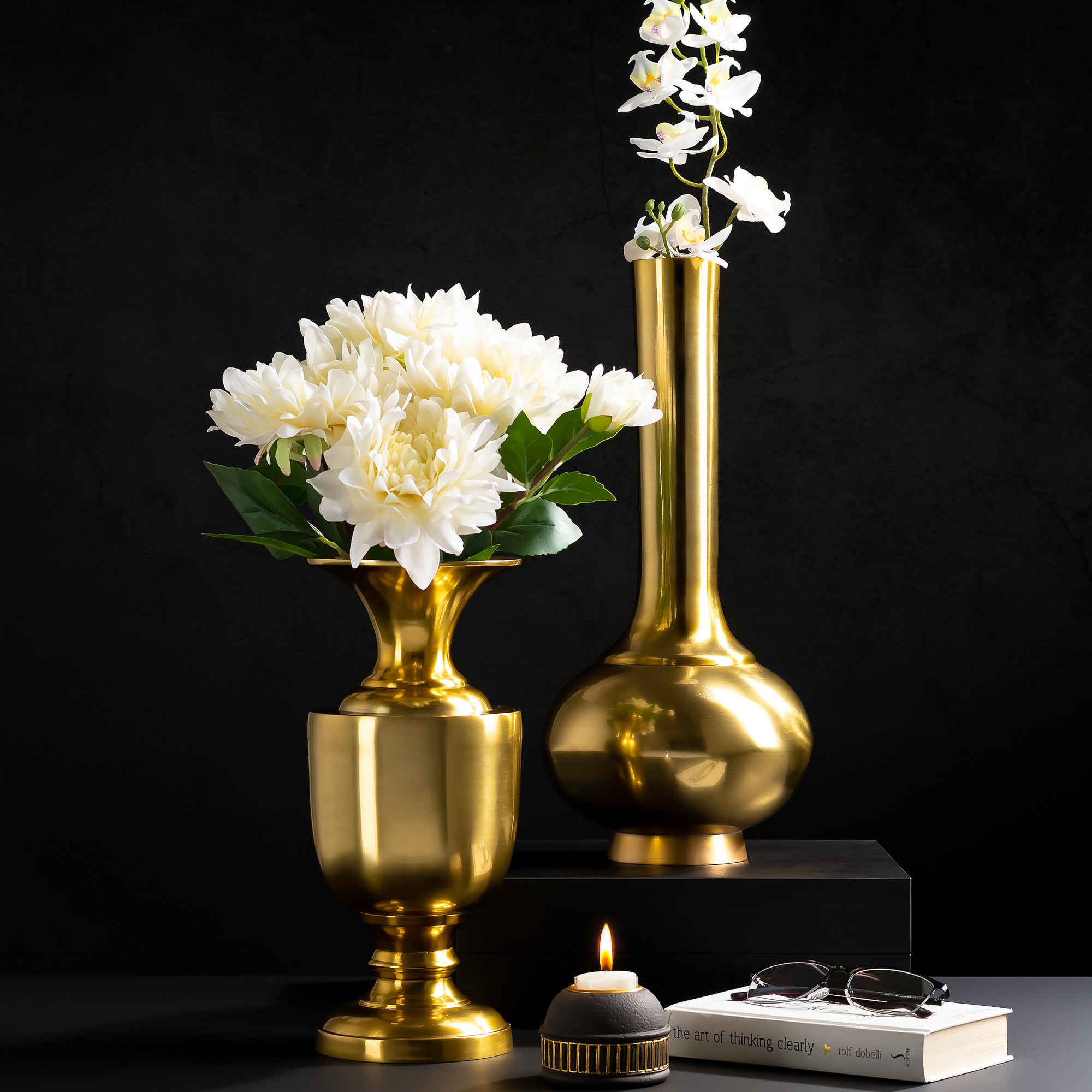 

Aluminium Vase Shiny Brass Finish