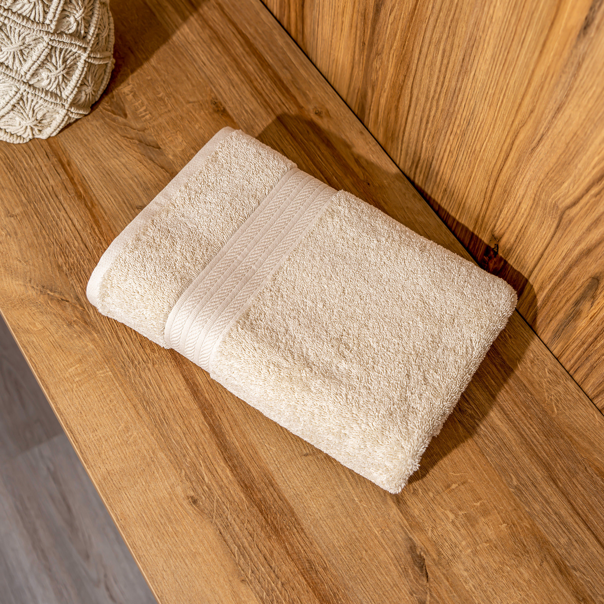 

Egyptian Cotton Bath Towel