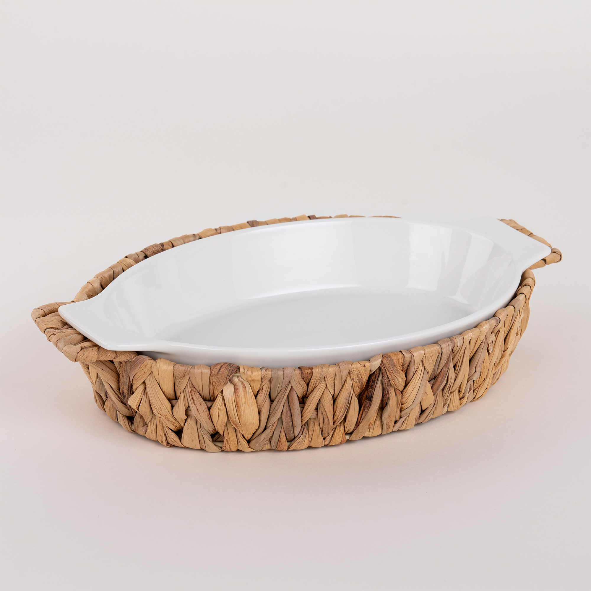 

Porcelain Oval Dish With Rattan Basket