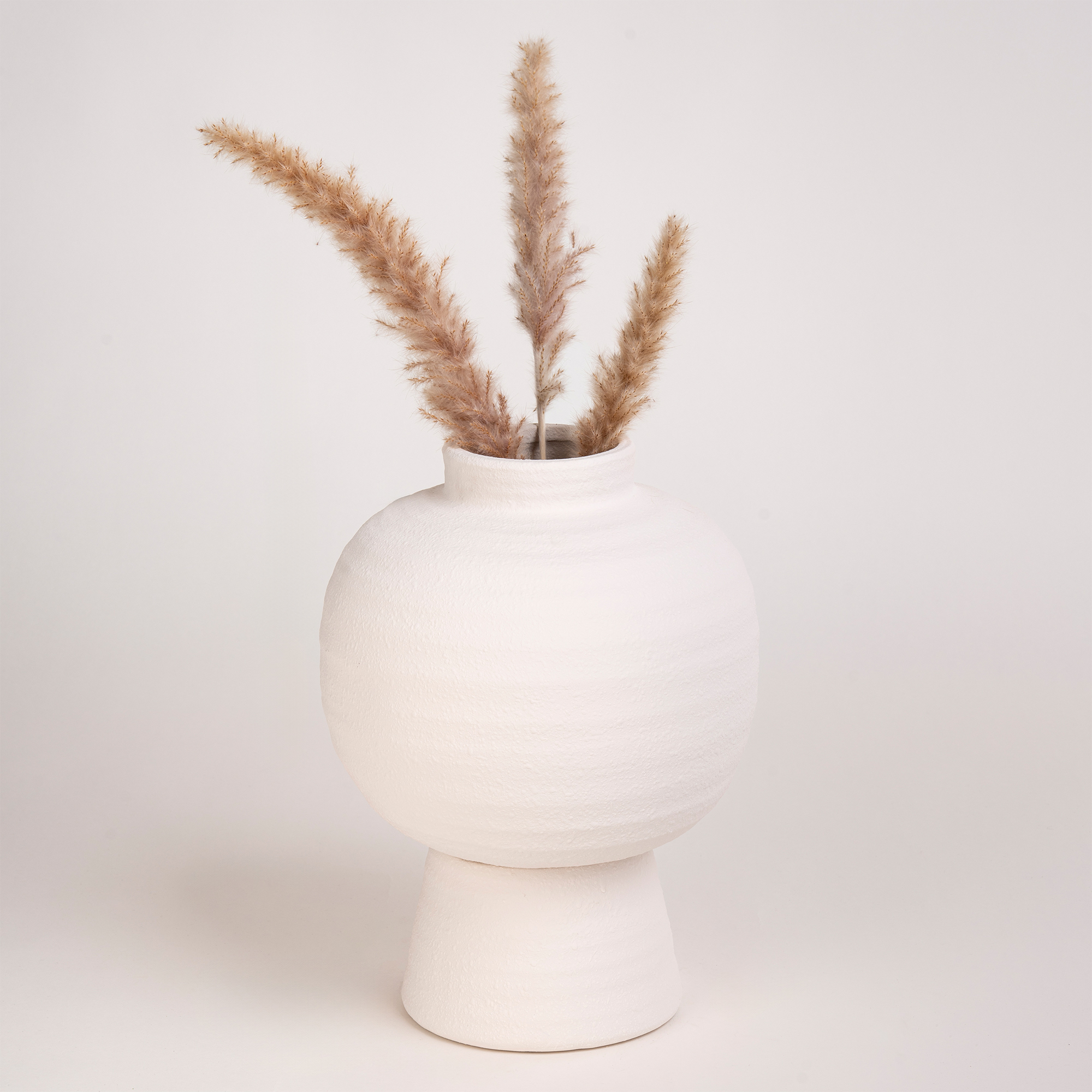 

Homez off white ceramic vase 25*25*33 cm