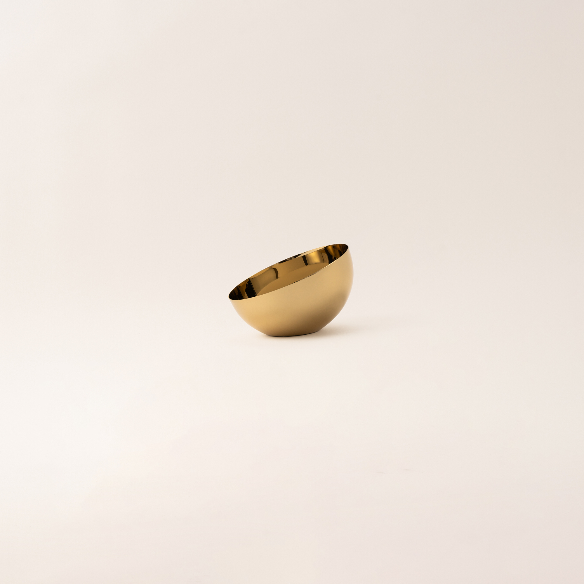 

Oulfa gold steel nuts bowl