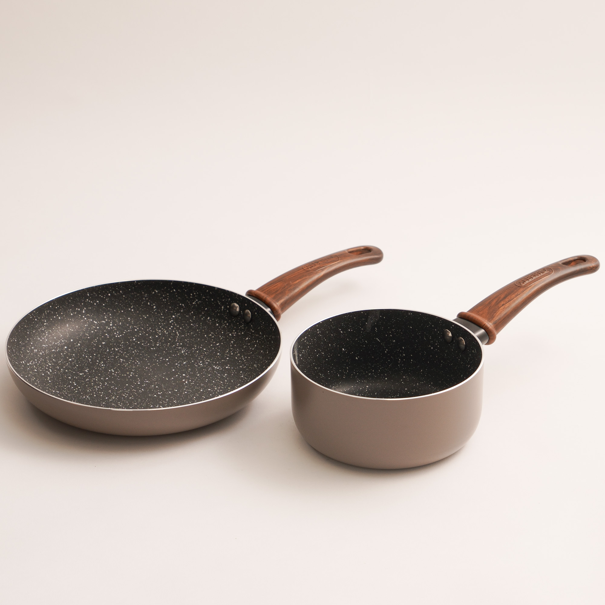 

Alberto brown 2 piece set: frying pan with sauce dish