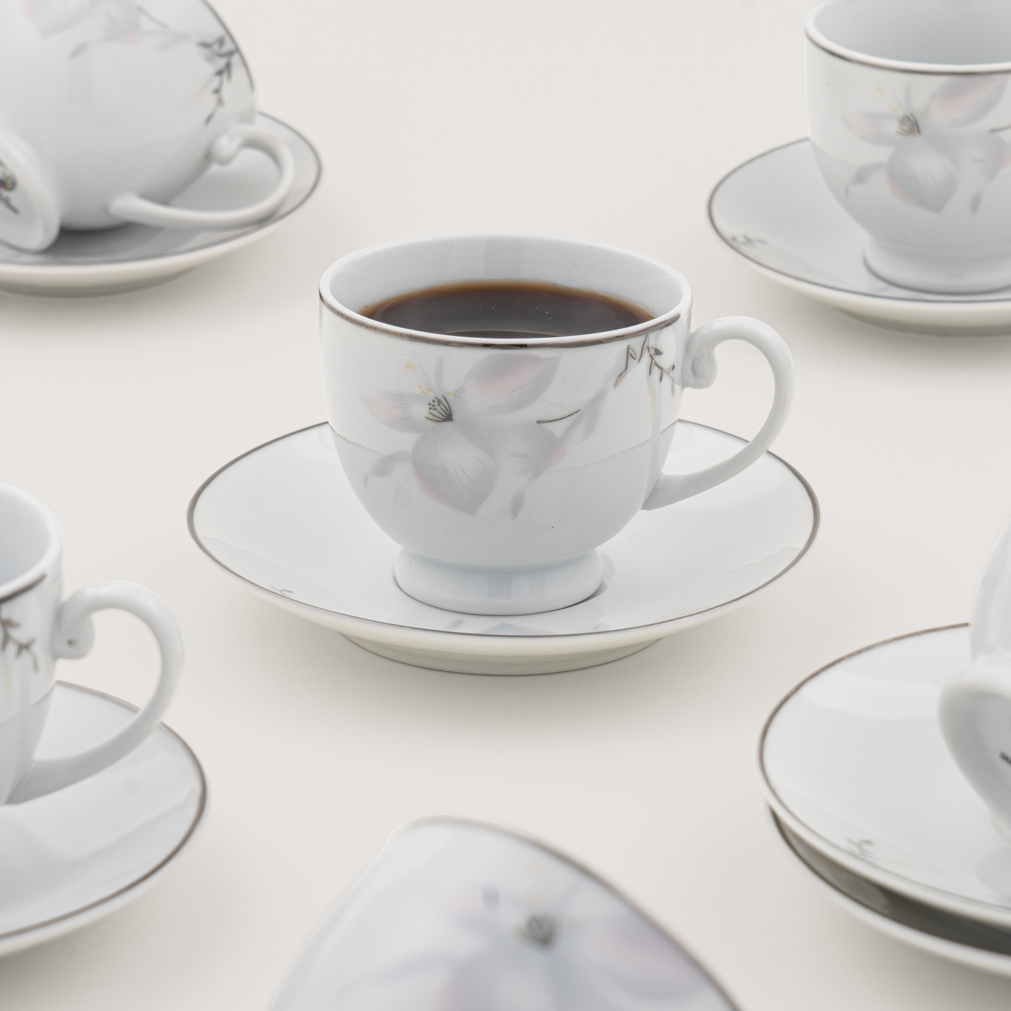 بنتولا طقم أكواب شاي إنجليزي خزف صيني 12 قطعة