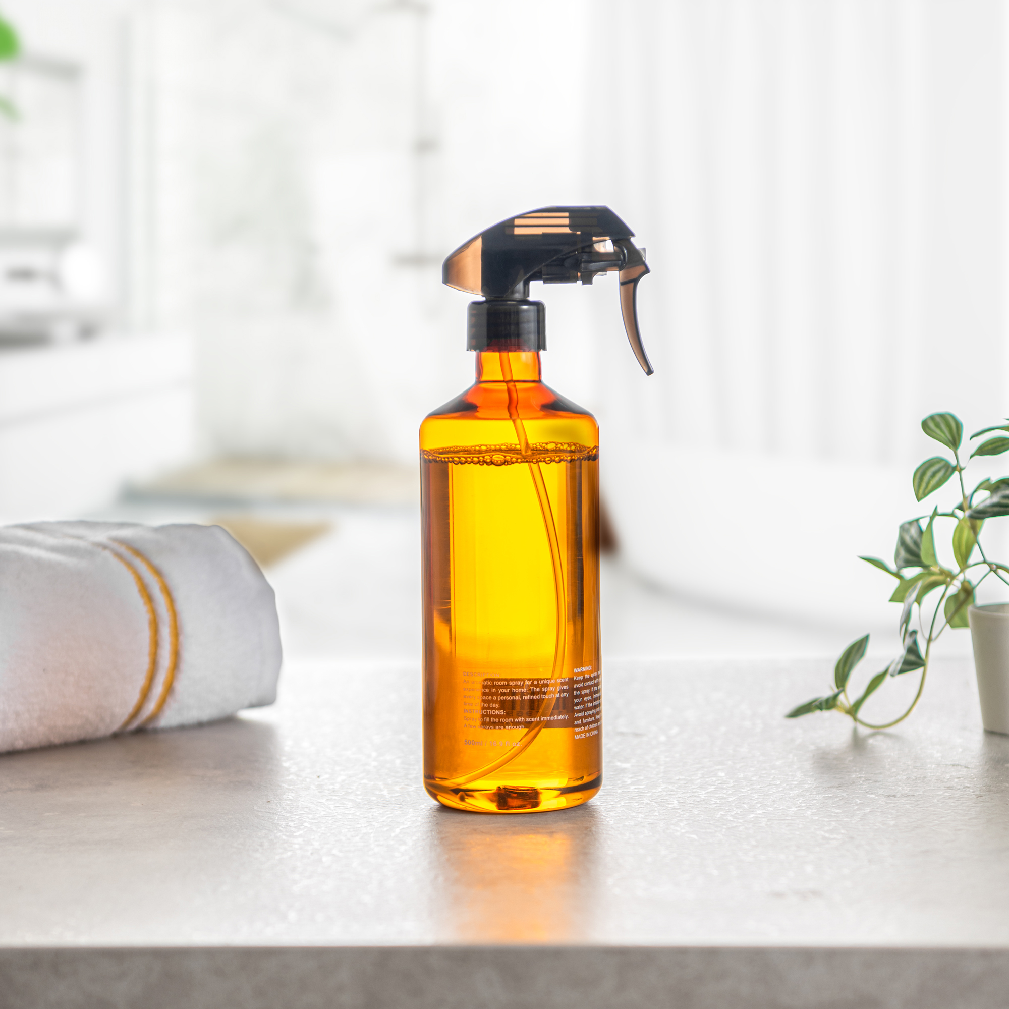 

Moroccan amber room spray with hangtag 500ml