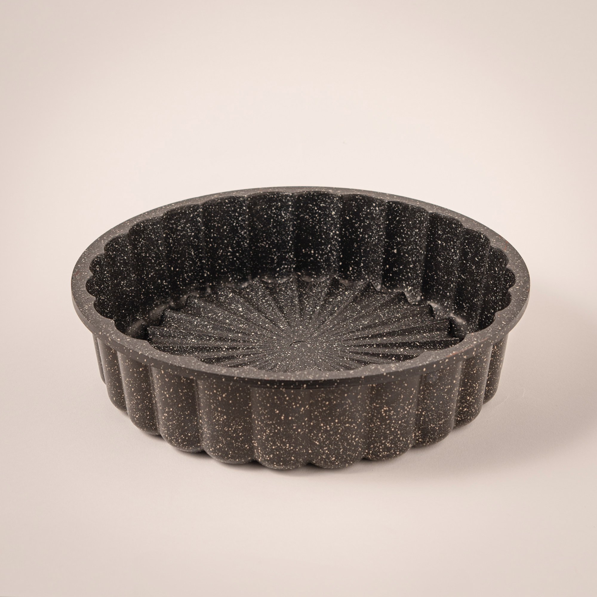 

Alberto Cake Mould Granite Bundt Shape