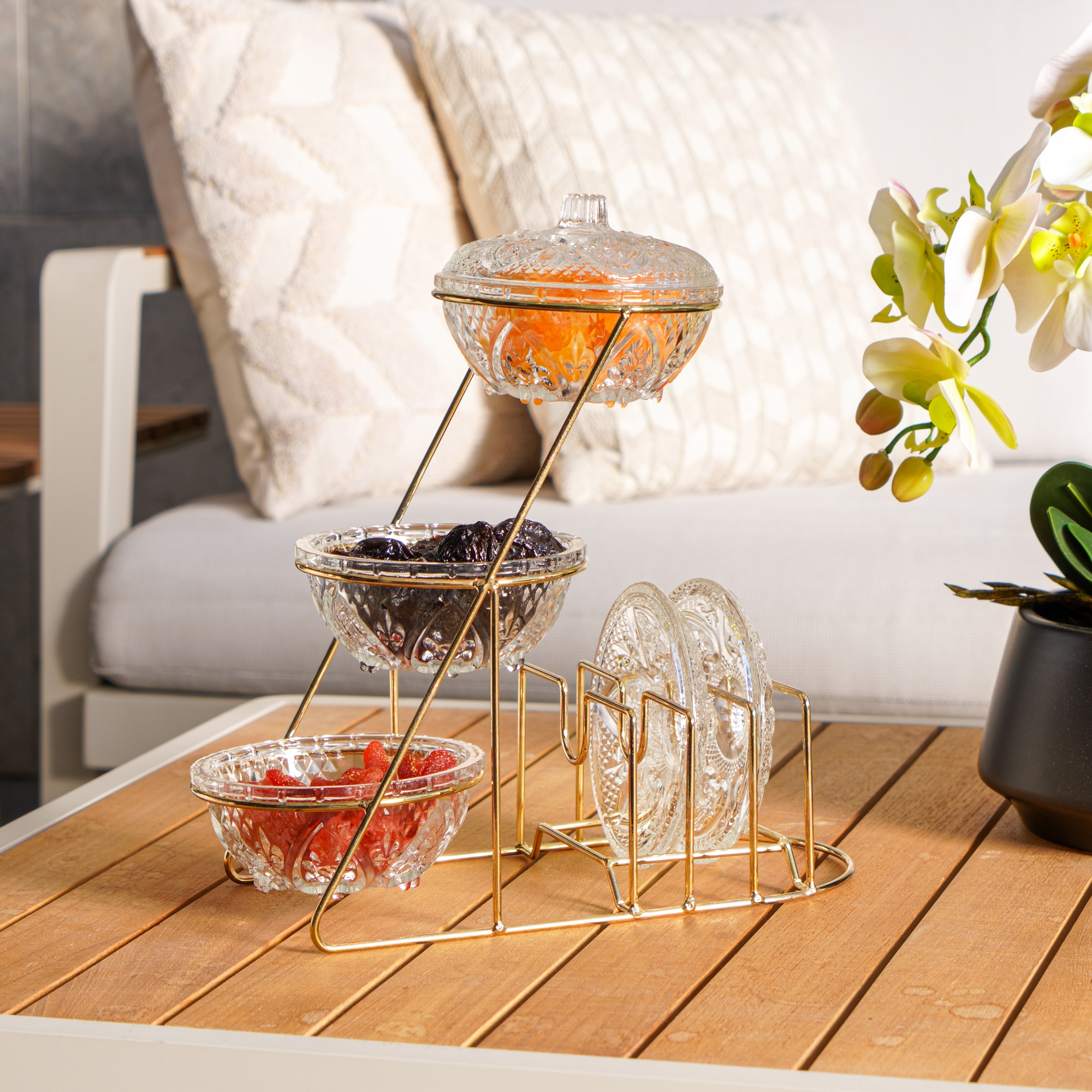 

La Mesa 3 PCs glass snack bowl with golden stand