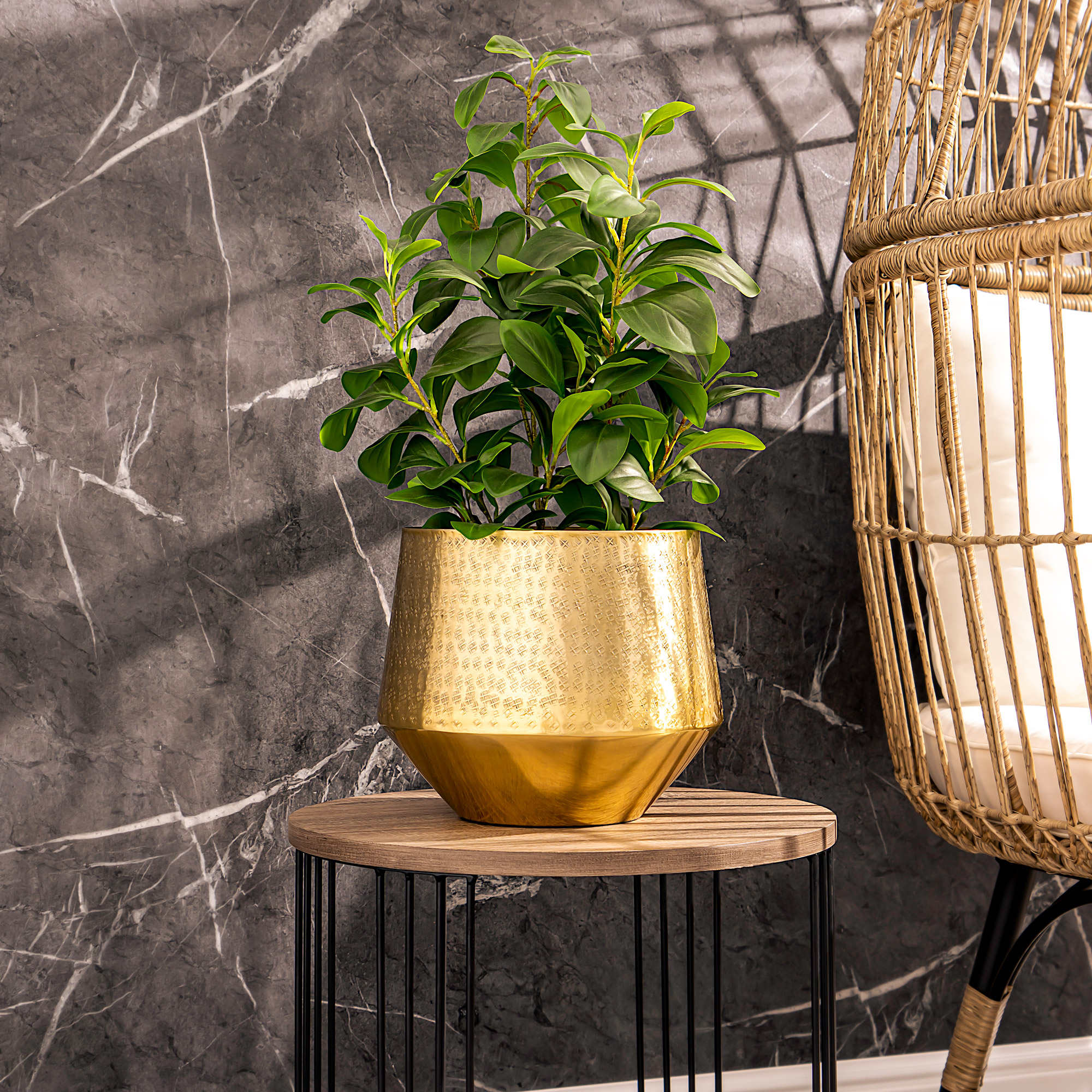 

Aluminium Hammered Planter