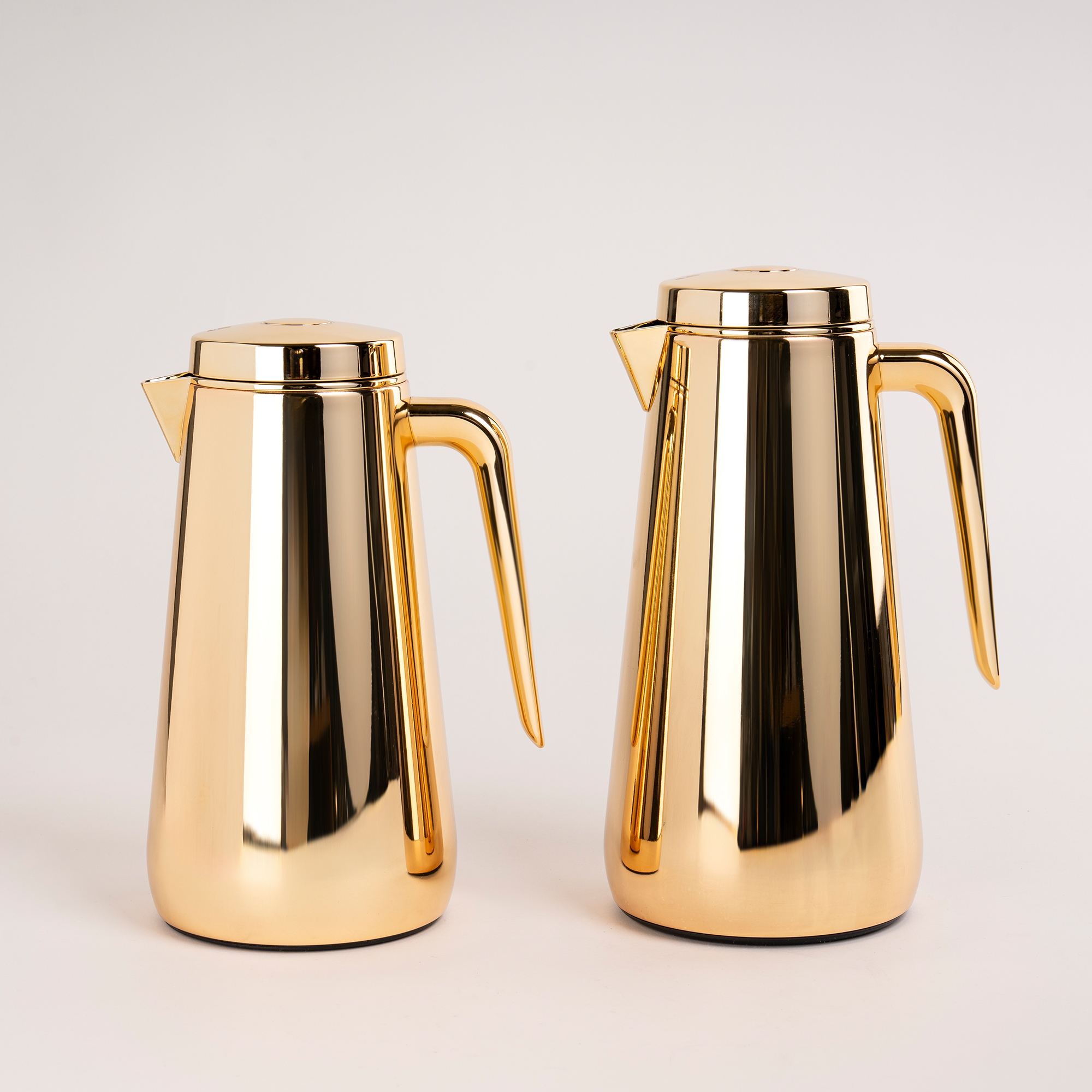 

Dallaty set of 2 steel vacuum flask gold 1.0L and 1..3L