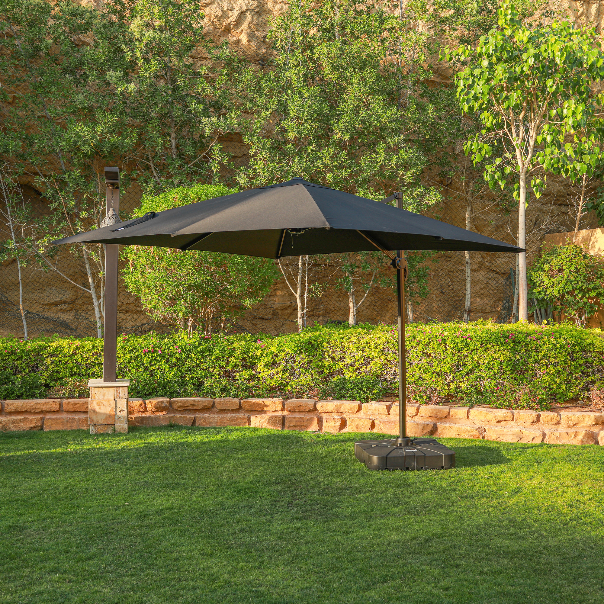 

Rectangel Black Umbrela With Hdpe Base 3*3 m