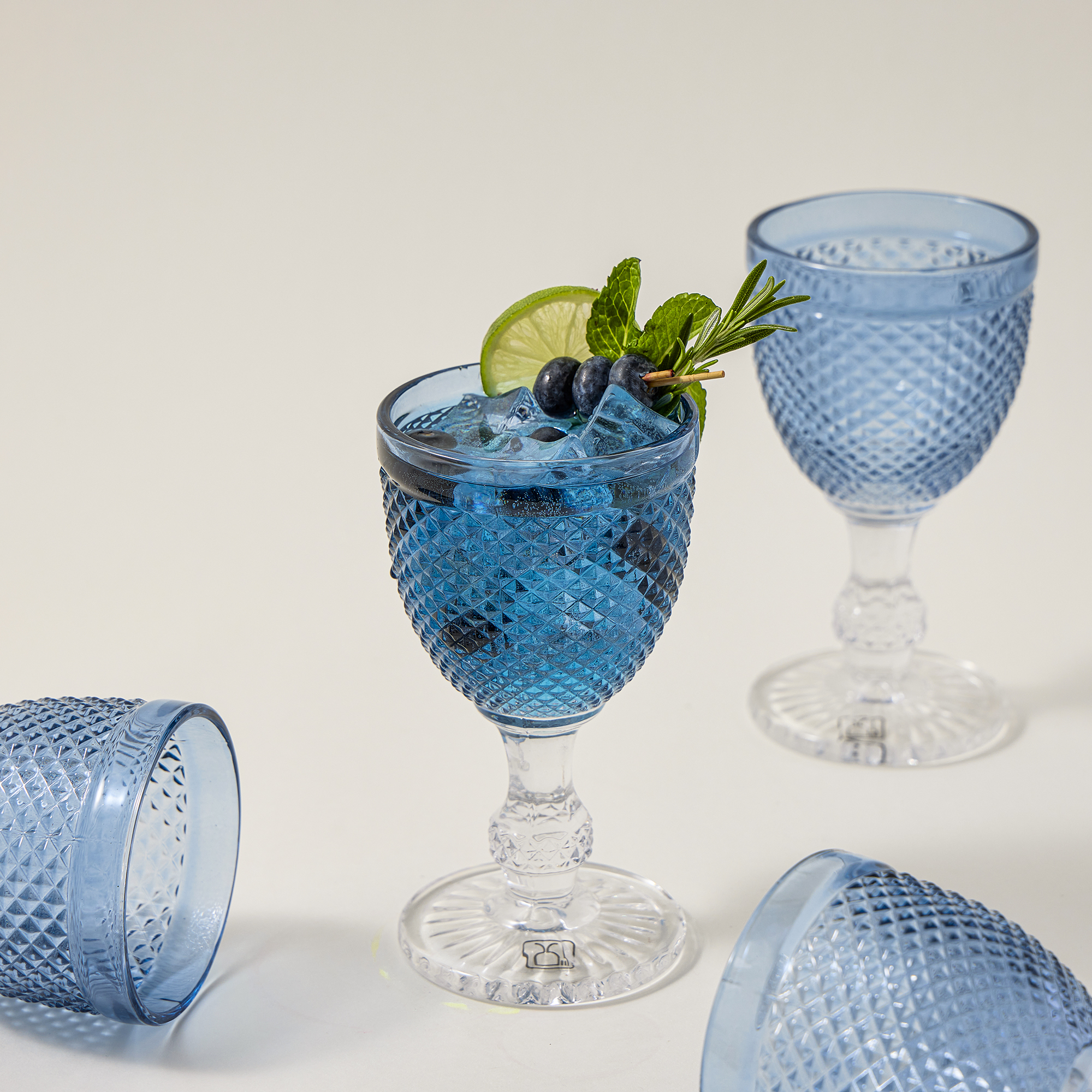 

La Mesa 4 Piece Glass Stem Goblets