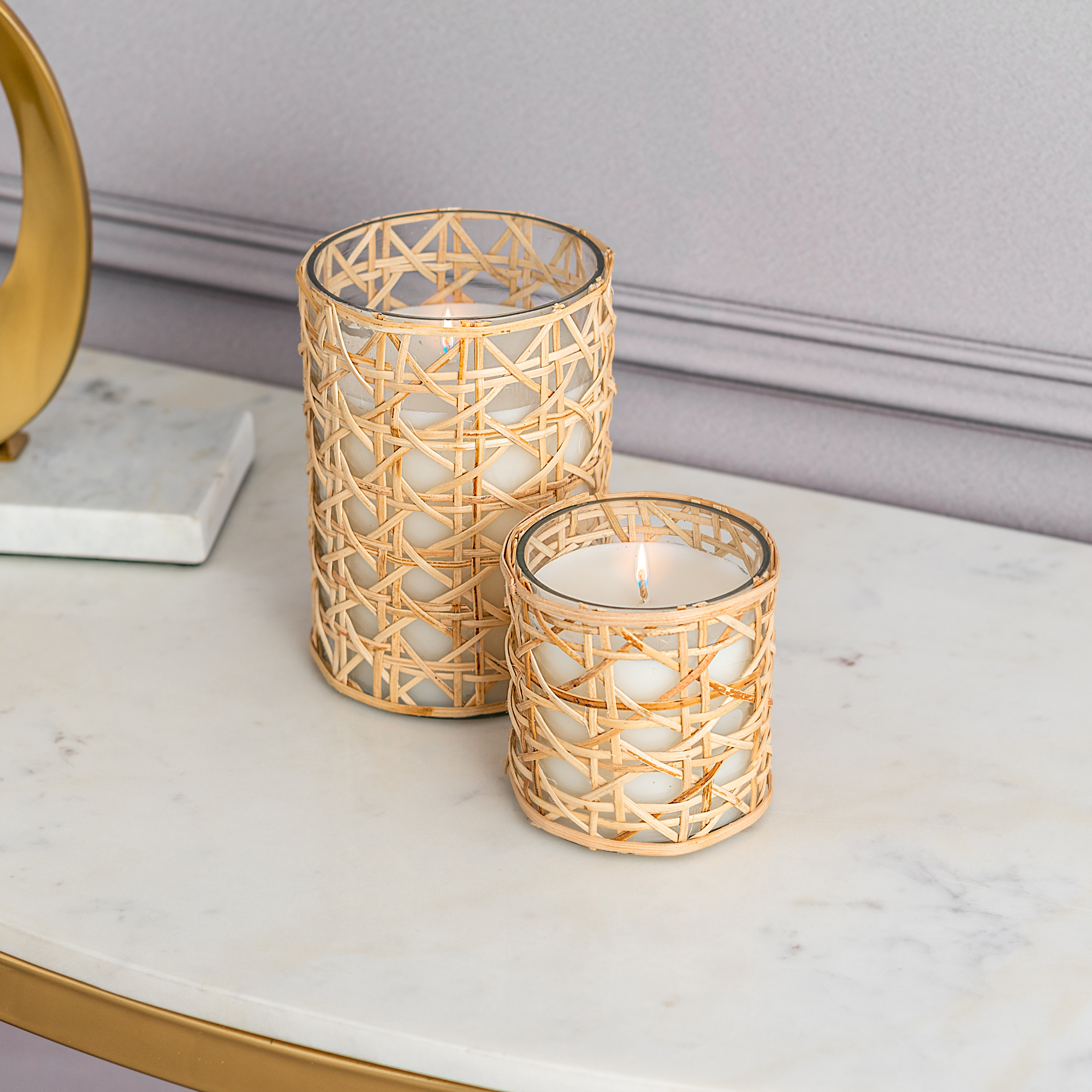 

Glass Jar Candle With Rattan Oud And Amber Fragrance 10*15 cm
