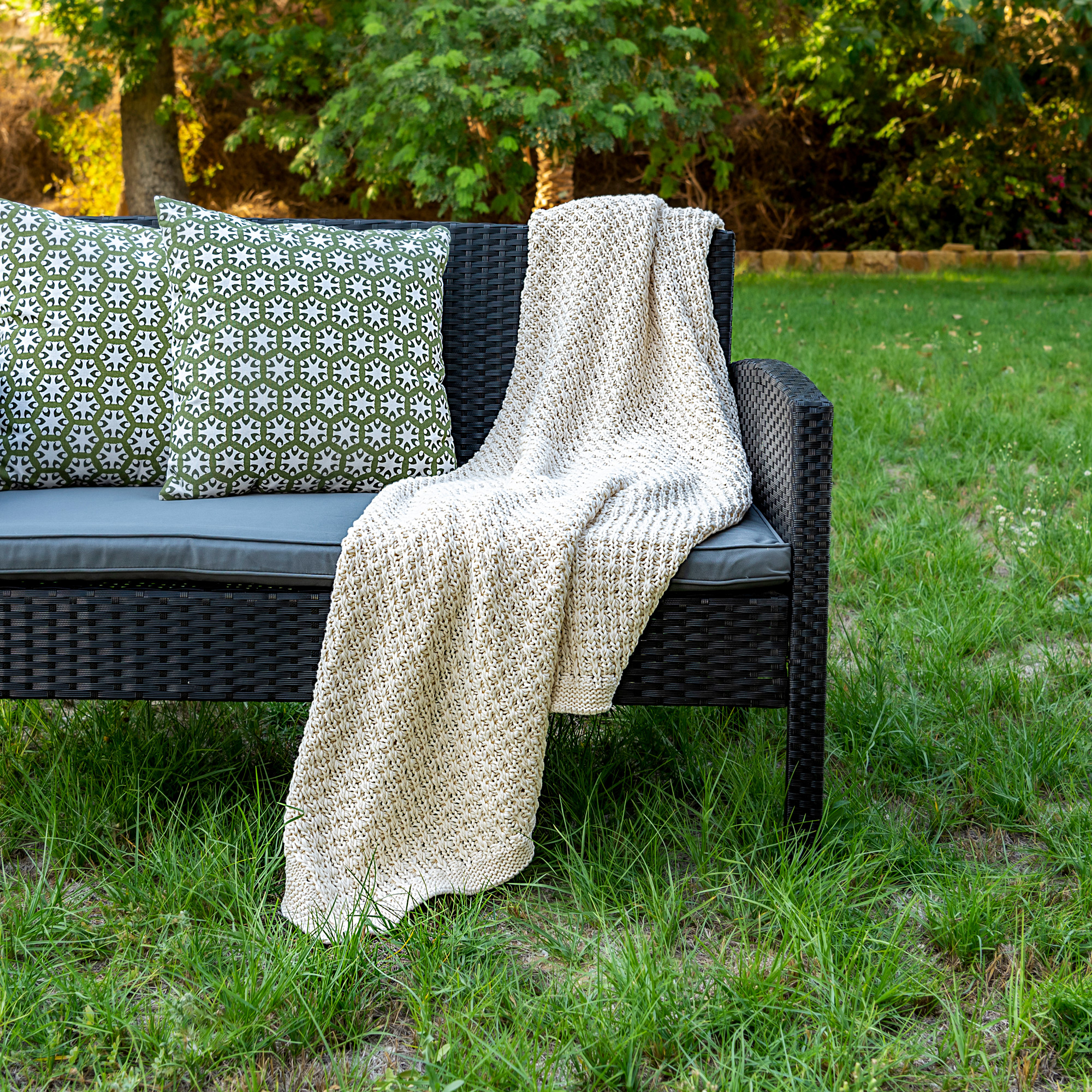 

100% Cotton Knitted Throw